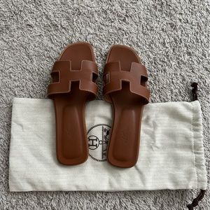 Hermes Oran (sz 36 or 6) Gold